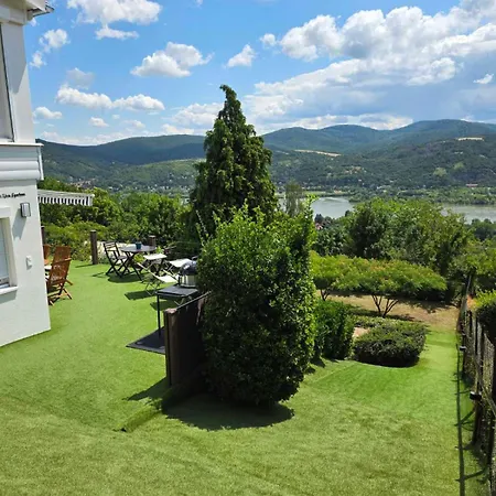Dunakanyar View Apartment *